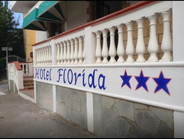 Albergo Florida Capo Rizzuto Zewnętrze zdjęcie